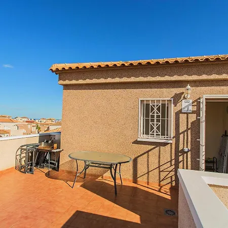 025 Sunny Oasis - Alicante *