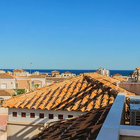 025 Sunny Oasis - Alicante