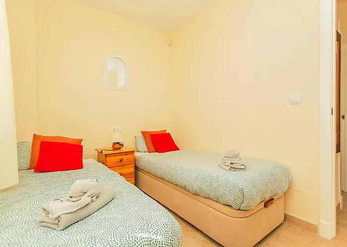 025 Sunny Oasis - Alicante *