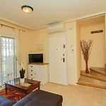 025 Sunny Oasis - Alicante